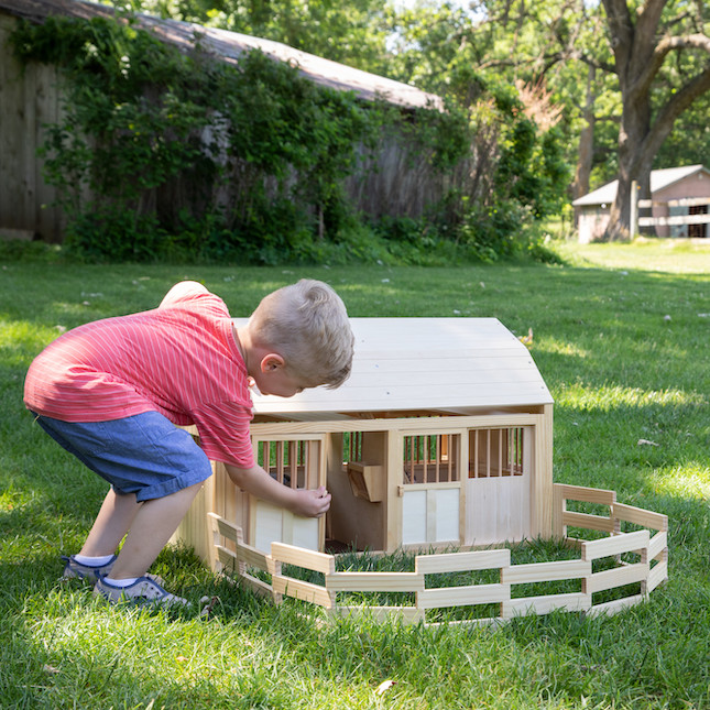 Countryside Stable & Corral Image