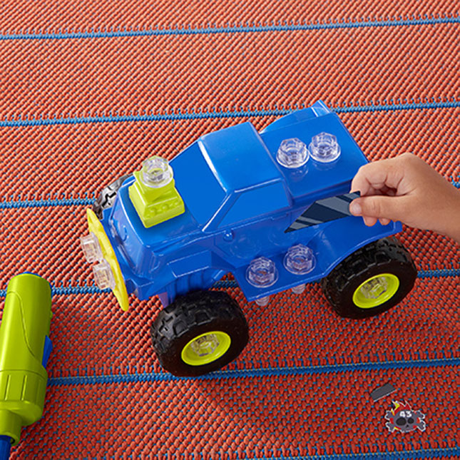 Design & Drill Power Play Vehicles Monster Truck Image