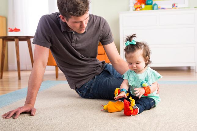 Lamaze Gardenbug Footfinder & Wrist Rattle Set Image