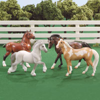 Stablemates 4 Horse Gift Collection