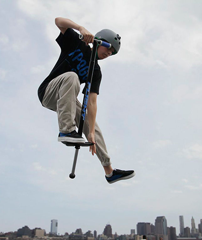 Flight Pogo Stick Fat Brain Toys