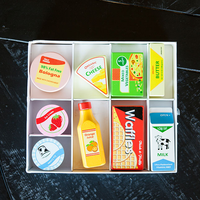 Fill up the fridge food set fat brain toys