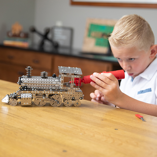 Real Engineering/Real Construction: Train Engine - - Fat Brain Toys