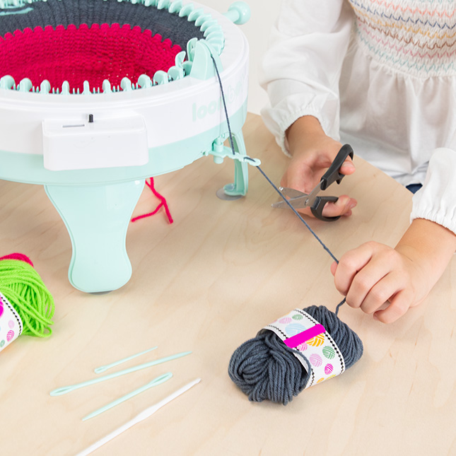 LoomBot - Knitting Machine with Counter - Best for Ages 8 to 11