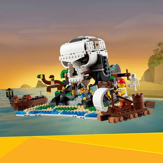 LEGO Creator 3-en-1 31109 Le Bateau Pirate, Jouet, Figurine Animaux Marins,  Jouet Requin, Figurine Squelette, Enfants 9 Ans - ADMI