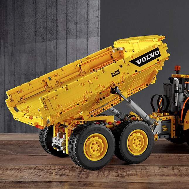 LEGO Technic - 6x6 Volvo Articulated Hauler - - Fat Brain Toys