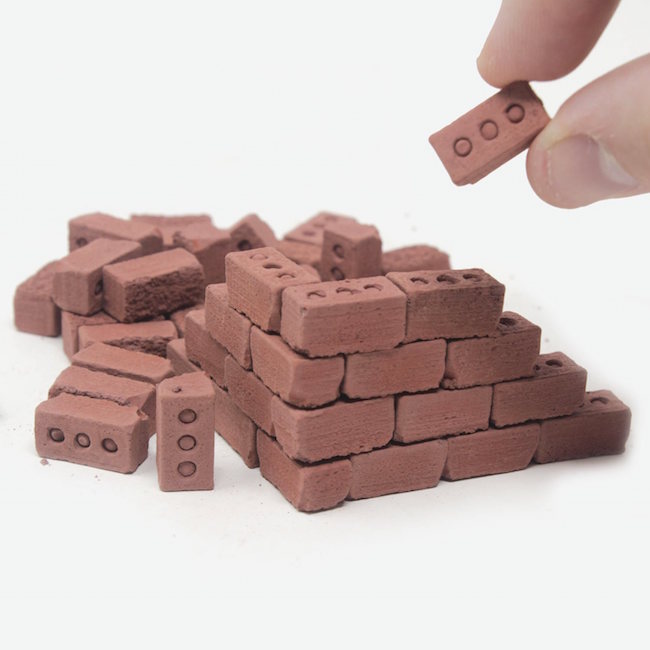 Mini Materials - 1:12 Scale Red Brick Mold - Best for Ages 8 to 12