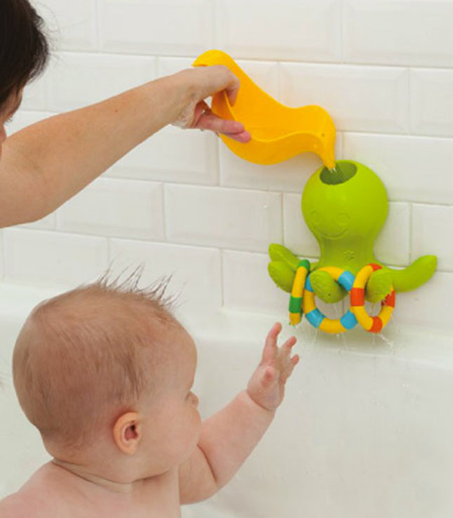 Octopus Ring Toss Fountain Fat Brain Toys