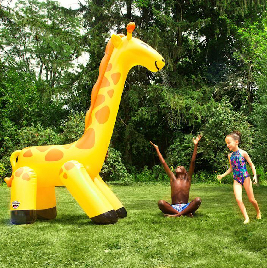 giant giraffe sprinkler