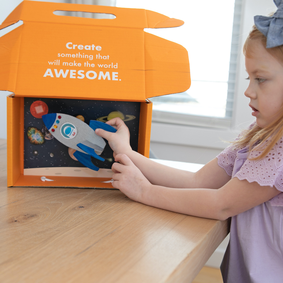 Surprise Ride - Make a Rocket Diorama - - Fat Brain Toys