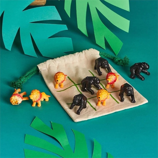 toAlice パンクロック グリーンチェック セット Safari Tic Tac Toe - - Fat Brain Toys