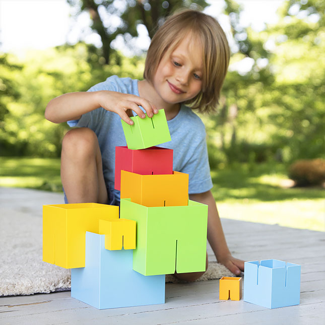 Mental Blox Go - A travel game that challenges your child!