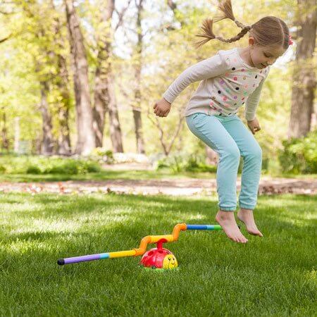 On The Move All Year Round: 50 Toys and Games for Indoor Active