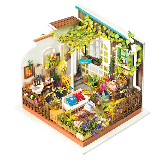 Diorama of the miniature garden (Camp) - Play - Educational