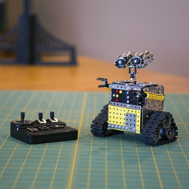 Real Engineering/Real Construction: RC Robot