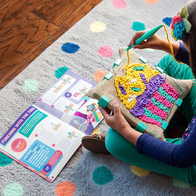 How to Teach Kids to Sew Using Burlap and Yarn - Rhythms of Play